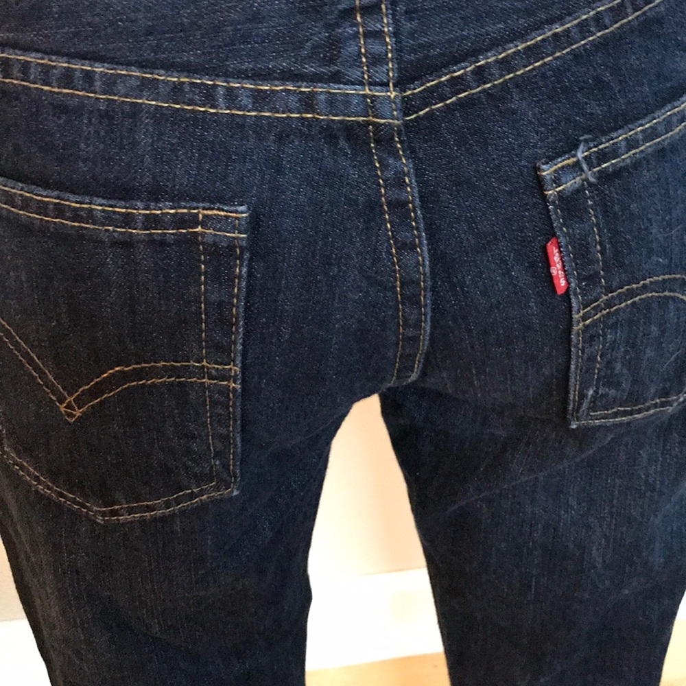 Levi 505 dark wash.  Euc